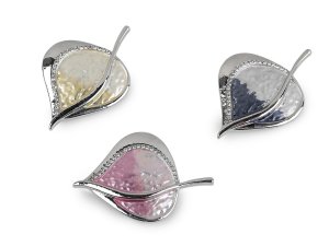 Magnetická brož s broušenými kamínky list