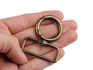 Kovová karabina otočná, průvlek 32 mm