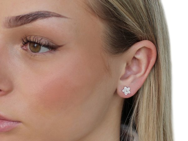 Náušnice z nerezové oceli s broušenými kamínky květ