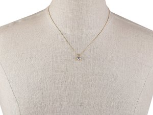 Náhrdelník z nerezové oceli s broušeným kamínkem