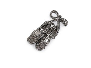 Brož s broušenými kamínky maska, baletní špičky