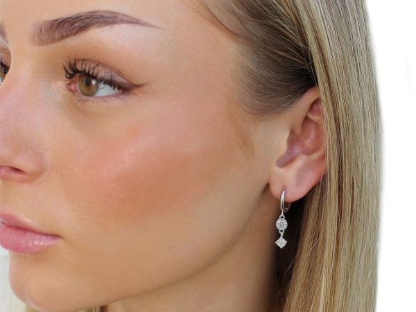 Náušnice z nerezové oceli s broušenými kamínky