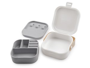 Malá šperkovnice plastová, cestovní 4x9x9 cm