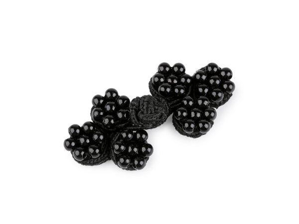 Ozdobné textilní zapínání s korálky