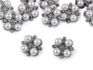Knoflík zdobený perlami velikost 24", 28", 34"