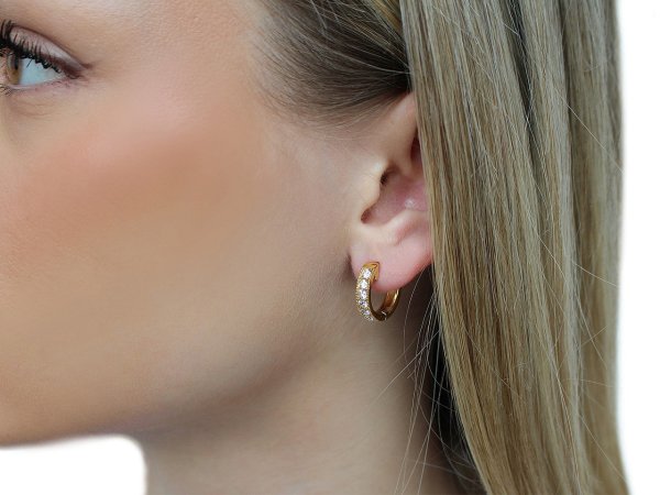 Náušnice z nerezové oceli kroužky s broušenými kamínky