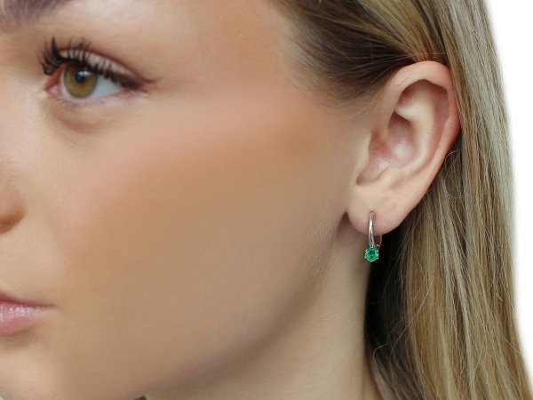 Náušnice z nerezové oceli kroužky s broušeným kamínkem