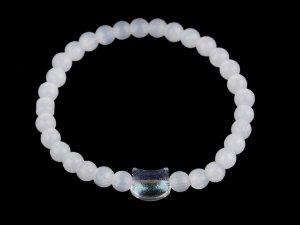 Náramek pružný ze skleněných korálků kočka, motýl, hvězda