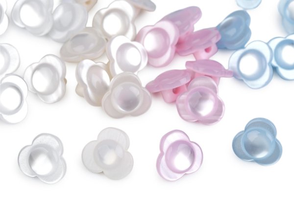 Knoflík květ perleťový velikost 22"