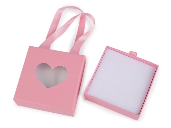 Krabička na šperky s průhledem srdce a uchem 10x10 cm