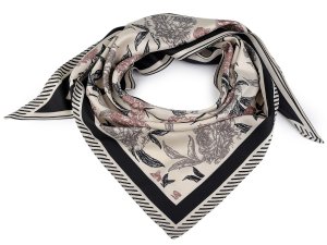 Saténový šátek trojúhelníkový s květy 65x135 cm