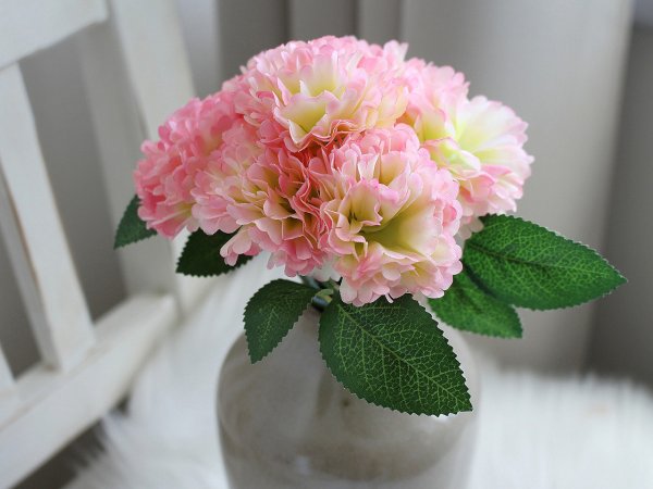 Umělá kytice karafiát