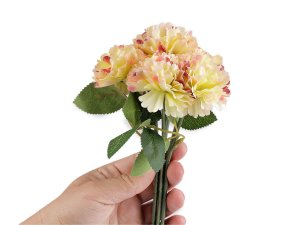 Umělá kytice karafiát