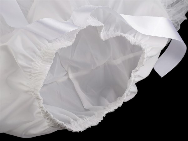 Spodnička s volánkem pod šaty / sukně