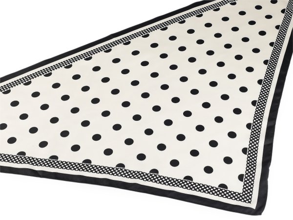 Saténový šátek trojúhelníkový puntík 65x135 cm