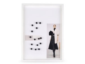 Magnetická tabulka / rámeček k vystavení knoflíků 23x32,5 cm