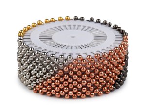 Špendlíky s metalickou hlavičkou na rozetě délka 37 mm