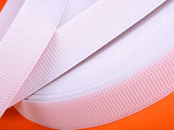 Pruženka dámská šíře 30 mm bílá