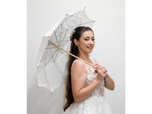 Svatební deštník bavlněný, vyšívaný k focení