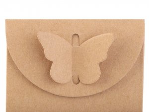 Papírová krabička s motýlem