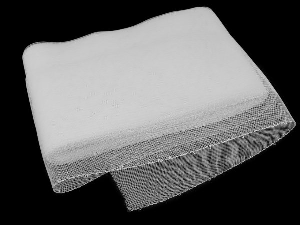 Modistická krinolína na vyztužení šatů a výrobu fascinátorů šíře 16 cm