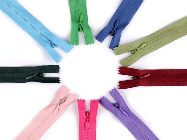 Spirálový zip skrytý No 3 délka 18 cm
