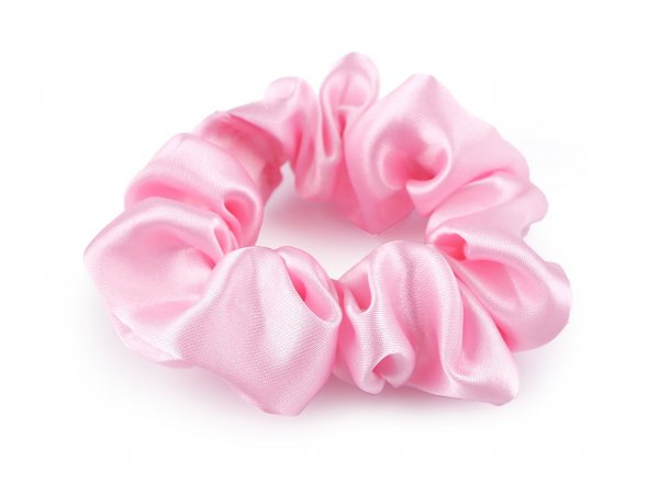 Saténová scrunchie gumička do vlasů