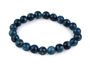 Náramek z minerálních, syntetických a skleněných korálků