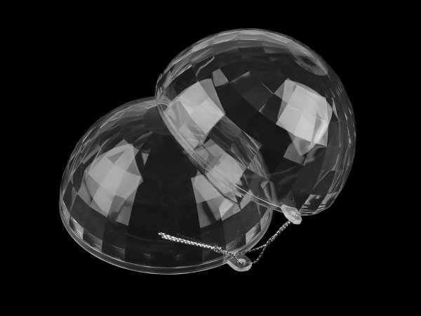 Plastová koule s ploškami Ø10 cm dvoudílná k zavěšení