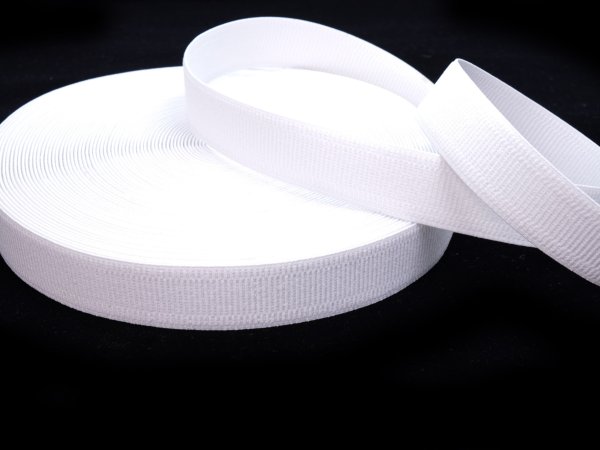 Pruženka dámská šíře 30 mm bílá