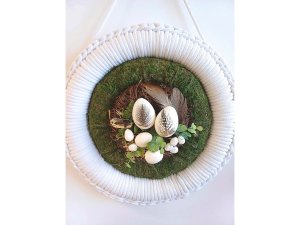 Plastové vejce 4,6x6,4 cm se závěsem