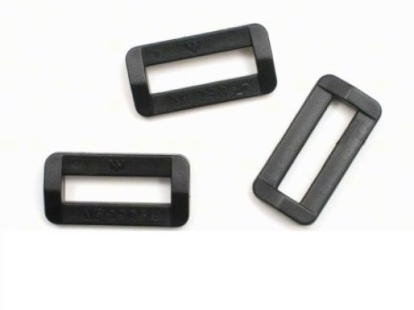 Průvlek vnitřní šíře 30 mm PLM
