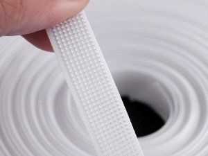 Kostice PES v metráži prošívací šíře 12 mm
