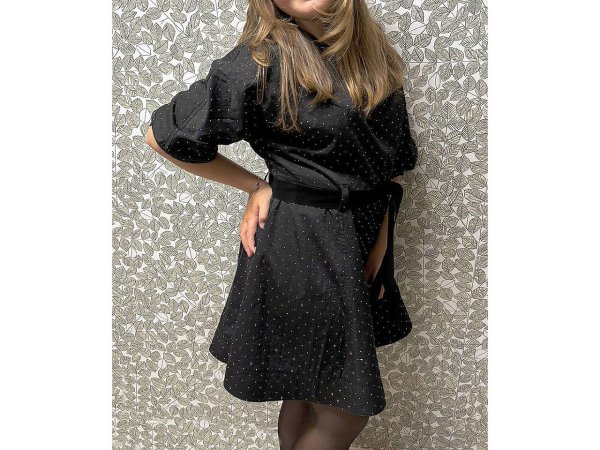 Oděvní strečová látka s kamínky hotfix