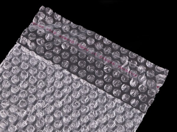 Bublinkové sáčky s lepicí lištou 12x15 cm
