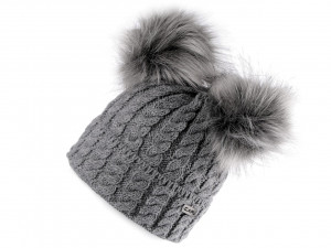 Dětská zimní čepice s bambulemi