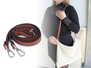 Koženkový popruh / ucho na kabelku s karabinami šíře 1,5 cm