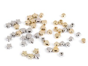 Plastové korálky mini hvězdičky, srdíčka, kostky metalické