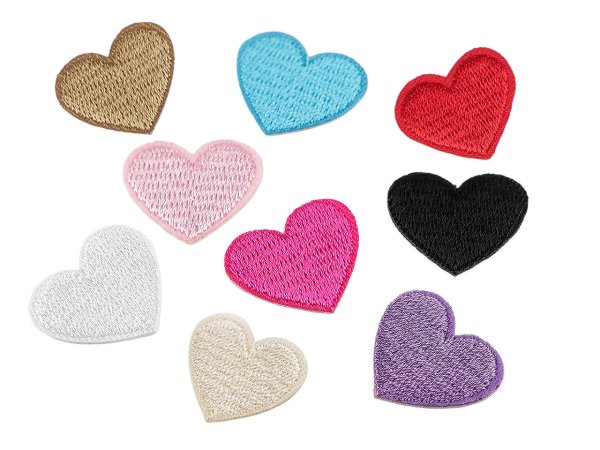 Nažehlovačka srdce celoplošně vyšívaná