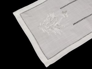 Běhoun / ubrus textilní vyšívaný 40x160 cm