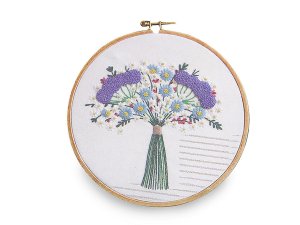 Dárková sada na vyšívání s předtištěným motivem kytice