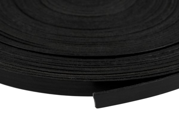 Kožený popruh / ucho na tašky šíře 10 mm metráž