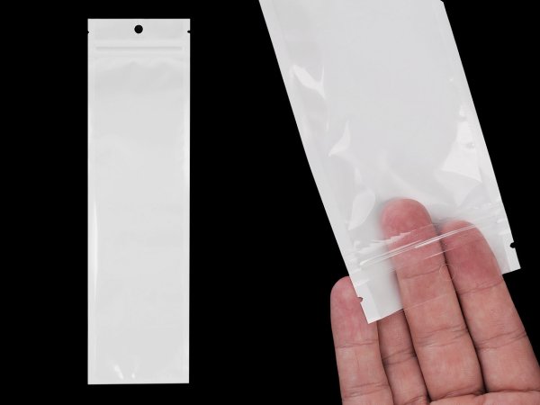 Uzavíratelný sáček se závěsem 7x25 cm jedna strana průhledná