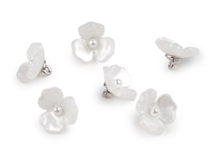 Knoflík květ z pryskyřice s perlou velikost 26"