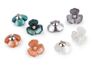 Knoflík květ z pryskyřice s perlou velikost 26"