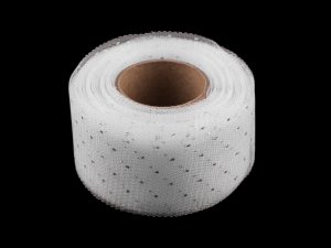 Tylová stuha se stříbrnými puntíky šíře 40 mm