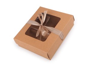 Papírová krabička s průhledem a stuhou
